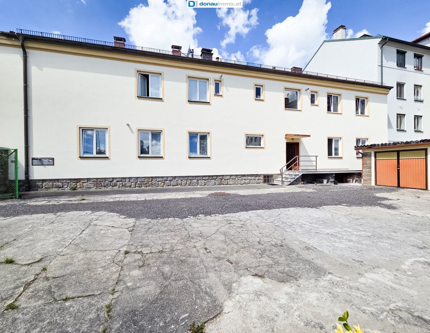 Helle Eigentumswohnung mit guter Raumaufteilung, Garage und eigenem kleinen Garten