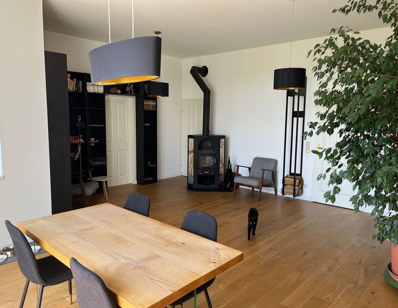 Schöne lichtdurchflutete und sonnige Wohnung im 3. OG mit Lift und Fernsicht