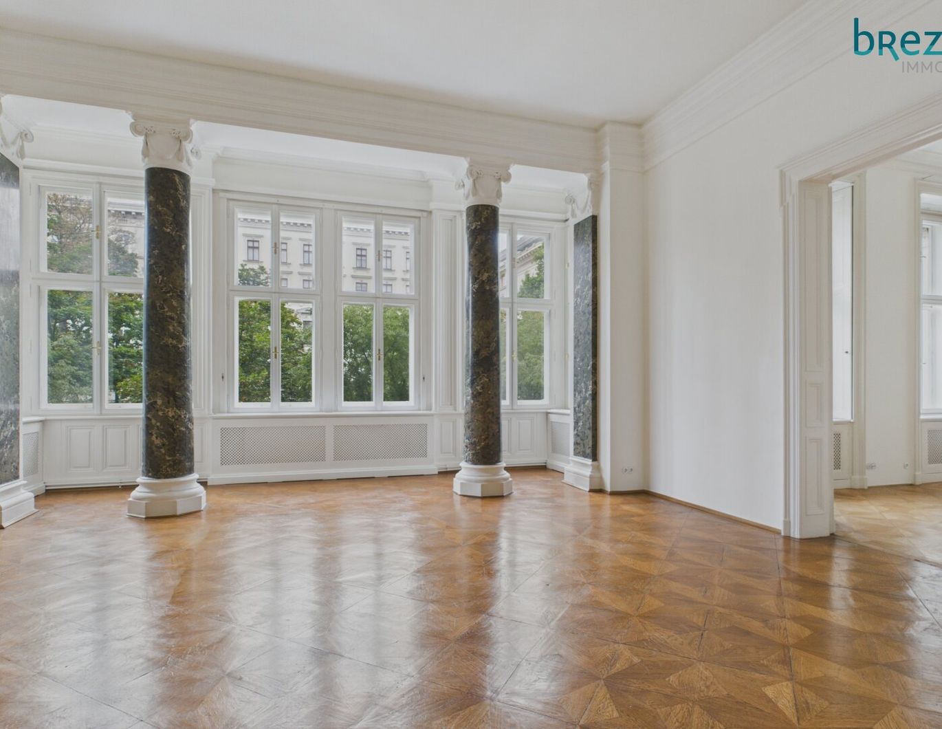 Ein Traum an der Ringstrasse Nahe Stadtpark - residieren oder auch wohnen UND arbeiten.