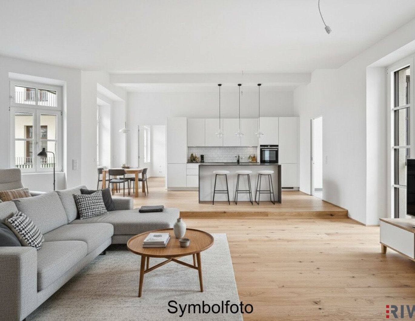 **Traumwohnung mit Balkon und 3.55m Raumhöhe in ehemaliger Fabrik**