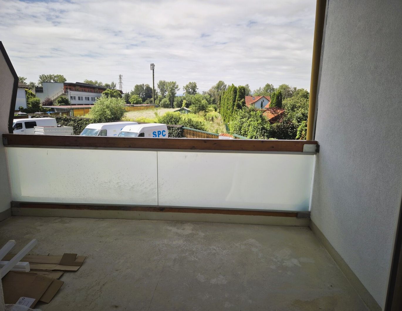 1-Zimmer Wohnung mit Terrasse ca.6m² und Carport in Ruhelage!