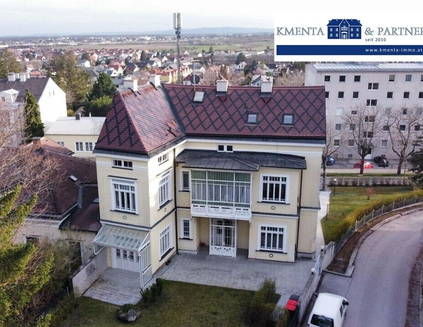 Repräsentative Jahrhundertwende-Villa in Bad Vöslau - Wohnen/Büro