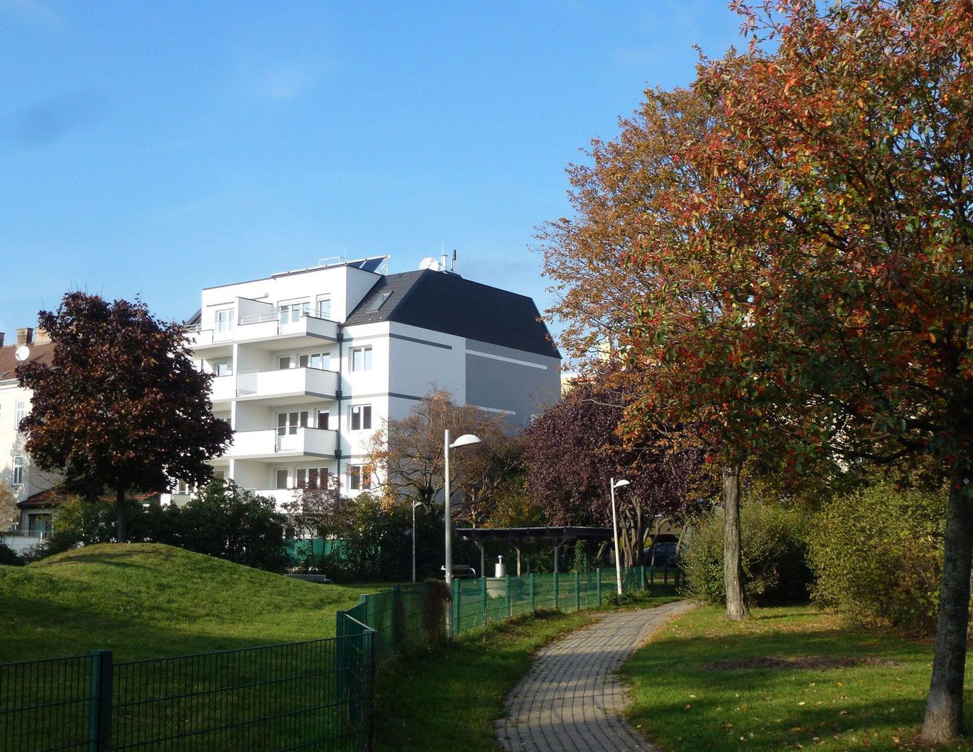 3 Zimmer, 70 m2, exklusives Wohnen direkt am Park - Top Ausstattung, provisionsfrei