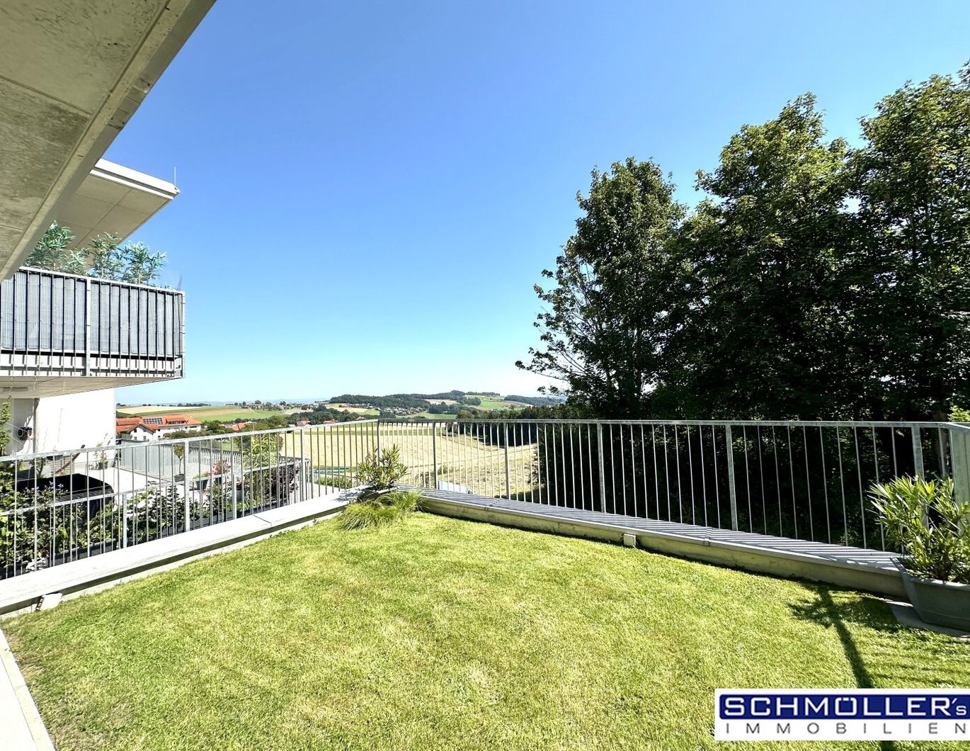 Wohnen hoch über Linz - Moderne Garten-Terrassen-Wohnung über zwei Ebenen