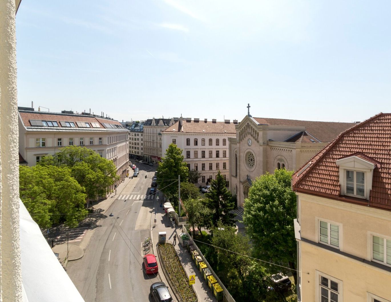 Südseitiger Altbau mit schönem Ausblick! Sanierungsbedürftige 3,5-Zimmer-Wohnung im 3. Stock