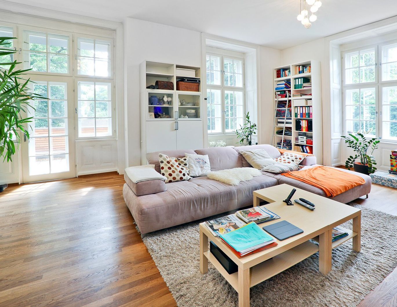 Prachtvolle Villenetage in Grün-Ruhelage!