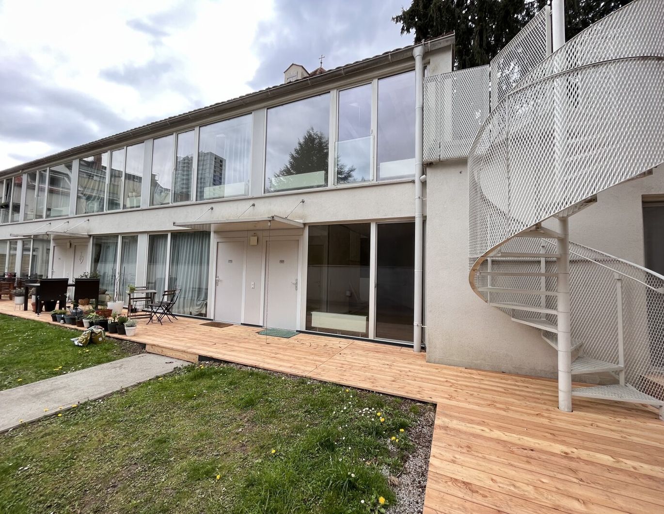 Lichtdurchflutete 2-Zimmer-Maisonettewohnung in der Zinzendorfgasse mit Terrasse!