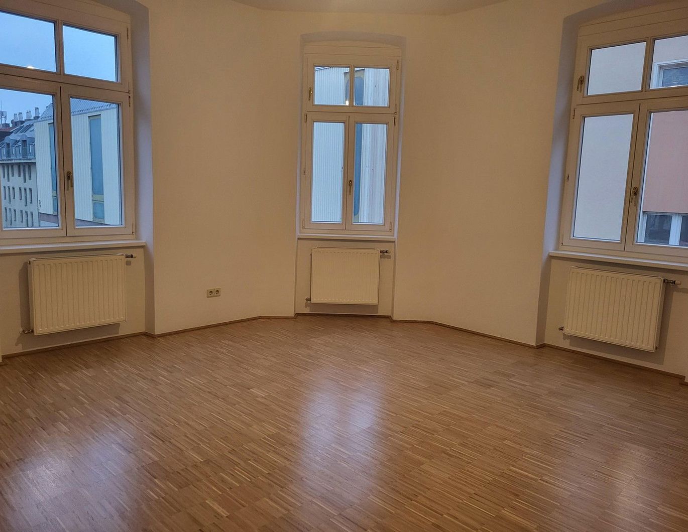 Helle 3 Zimmer Wohnung unbefristet zu vermieten