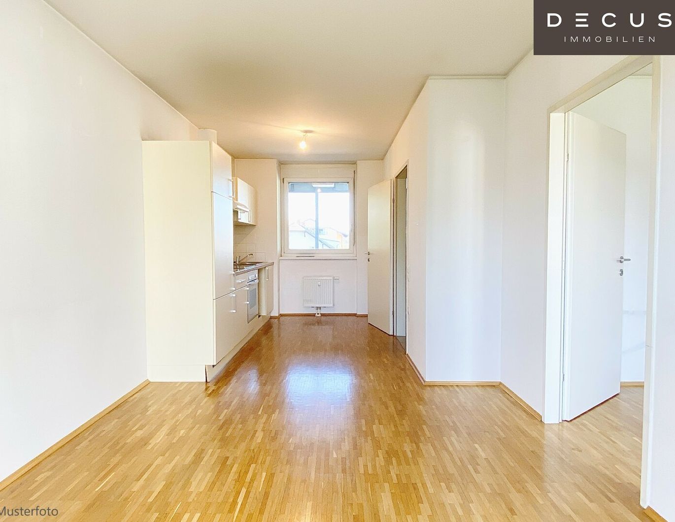| NÄHE HAUPTBAHNHOF | ZWEI ZIMMER | GARTENWOHNUNG