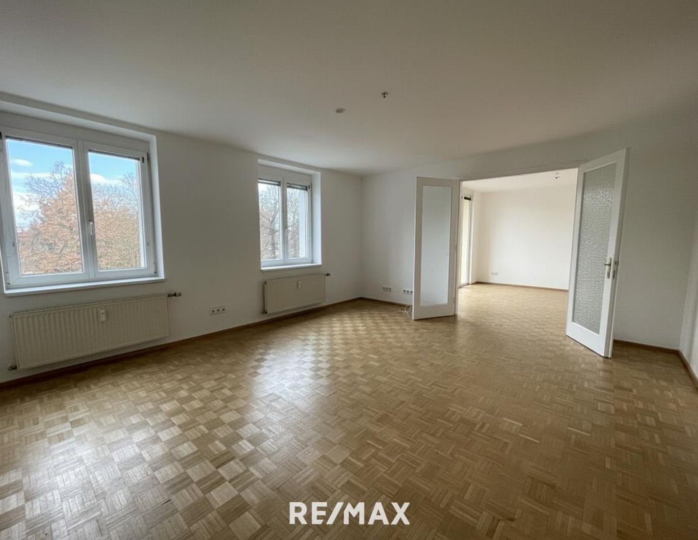 Miete: 4,5-Zimmer-Wohnung mit Balkon in zentraler Lage - perfekt auch als Studenten-WG