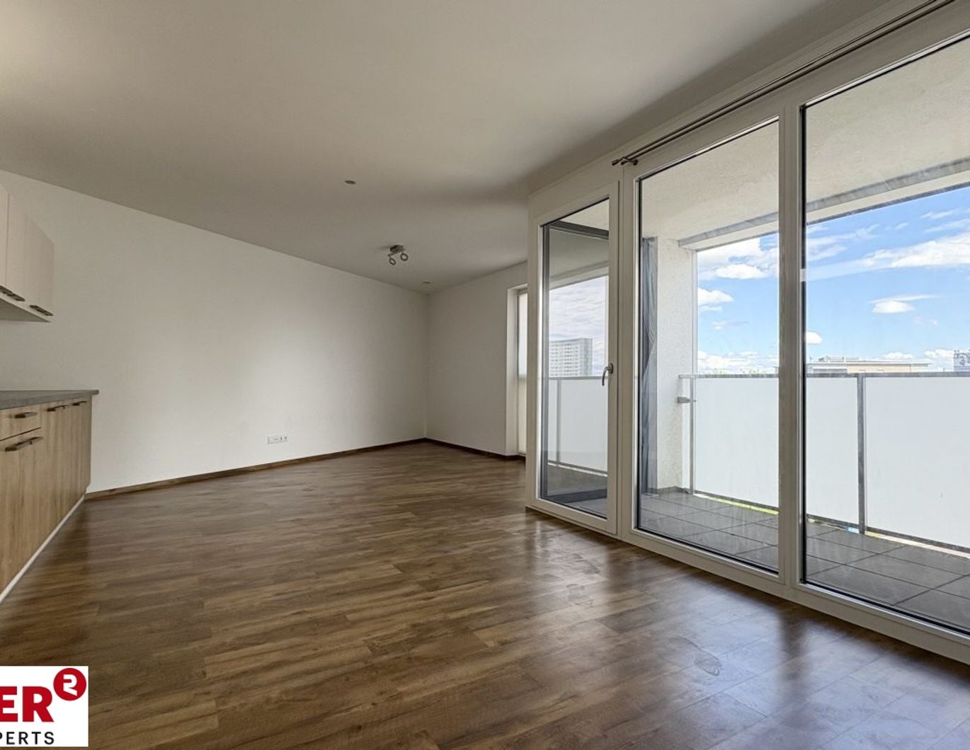 Singles/Pärchen aufgepasst! Gemütliche Wohnung mit Loggia in guter Lage