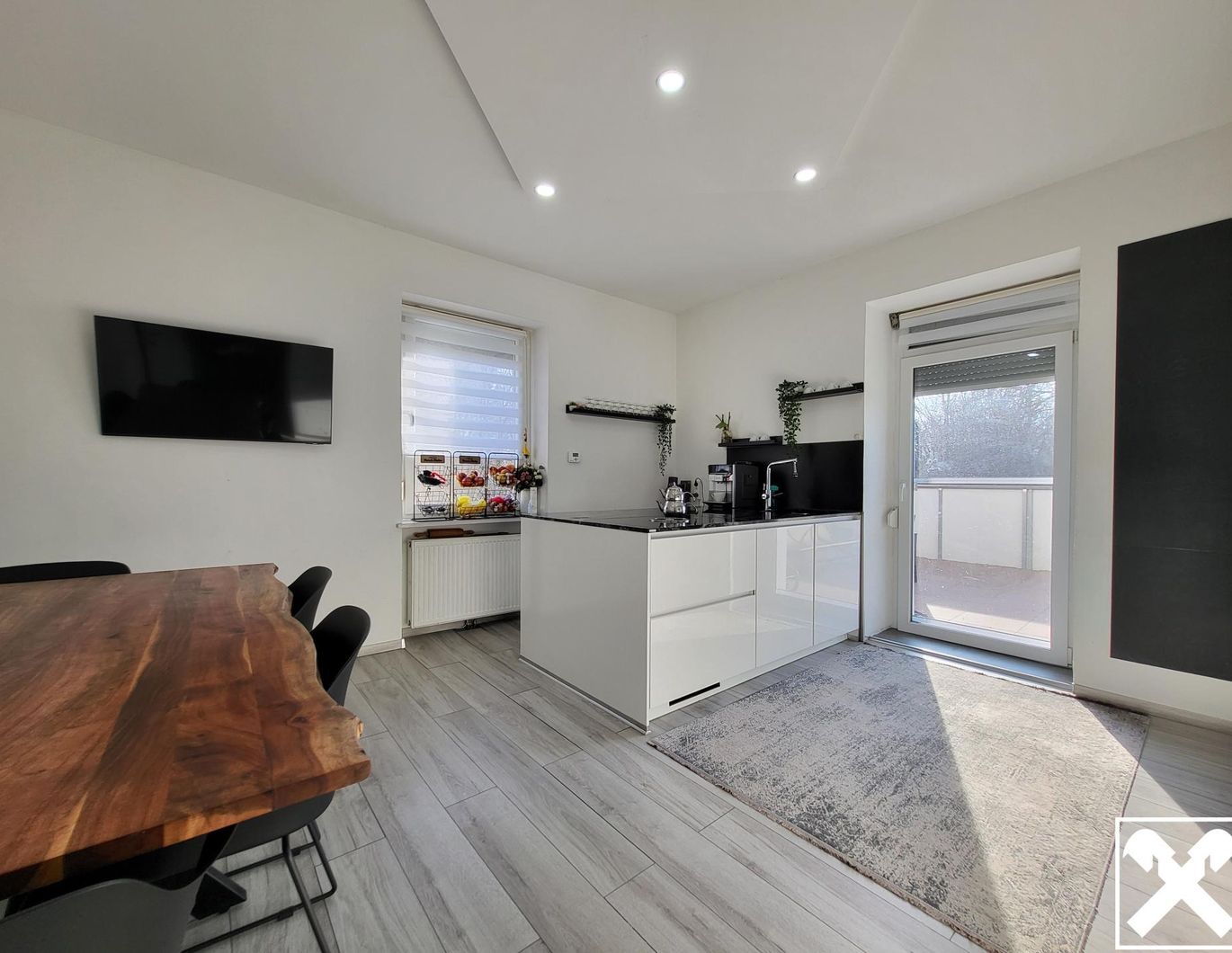 2 Eigentumswohnungen im 4-Parteien-Haus im Zentrum!