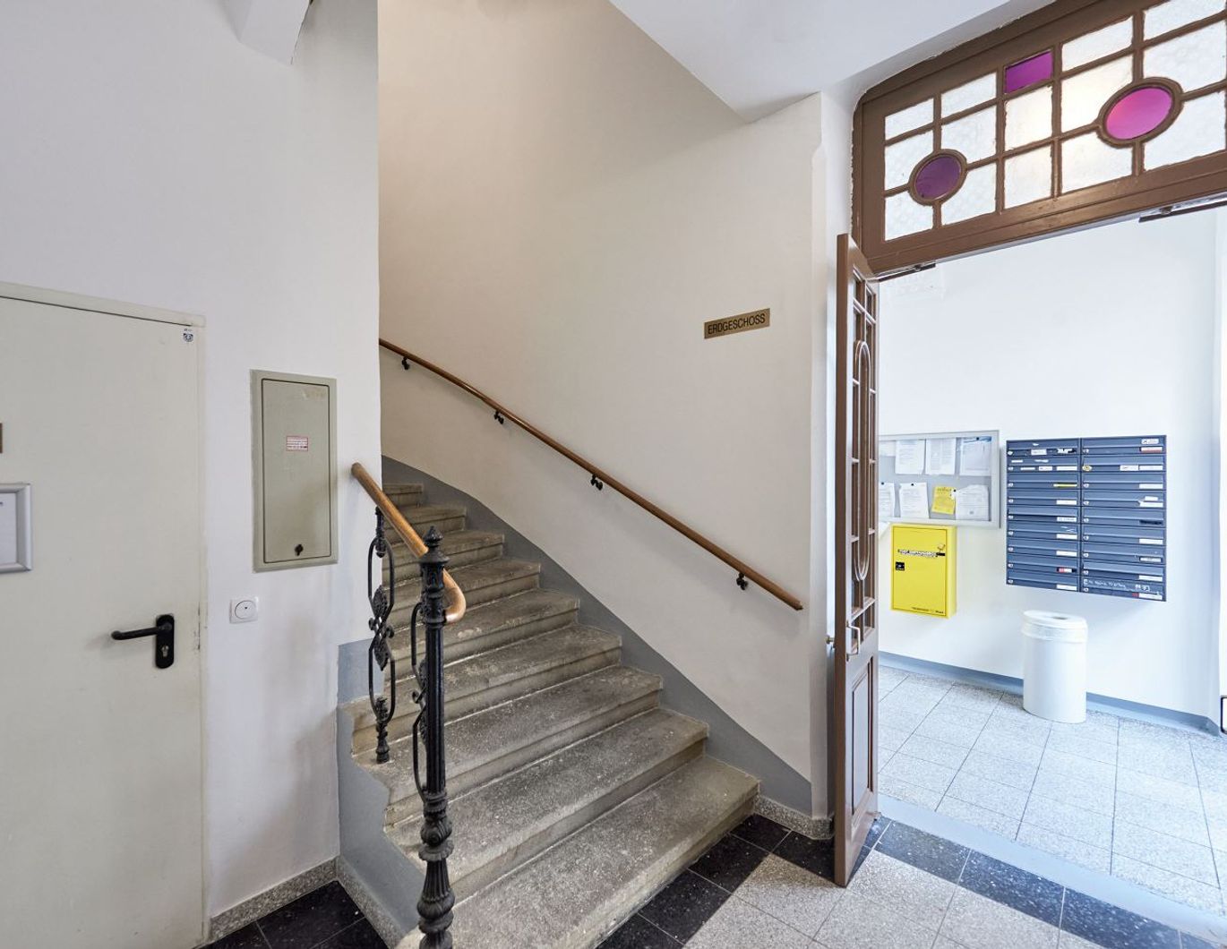 Bis März 2027 befristet vermietet - charmante 3-Zimmer-Dachgeschosswohnung mit Balkon & Dachterrasse