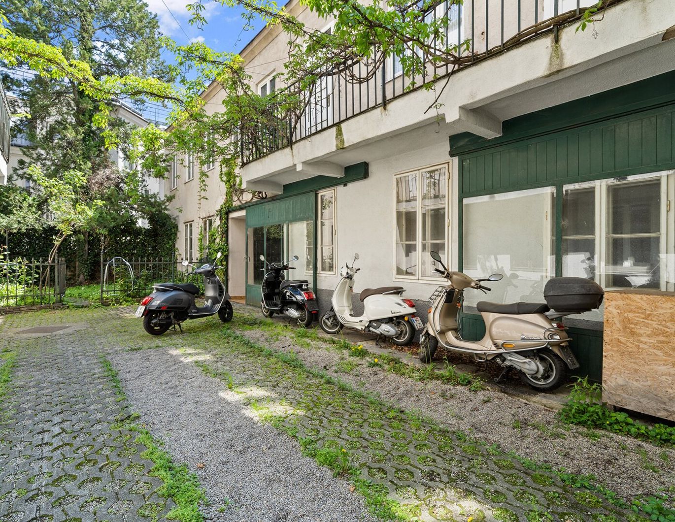 Bestandsfreies Zinshaus mit Ausbaupotenzial in hervorragender Lage nahe Sobieskiplatz