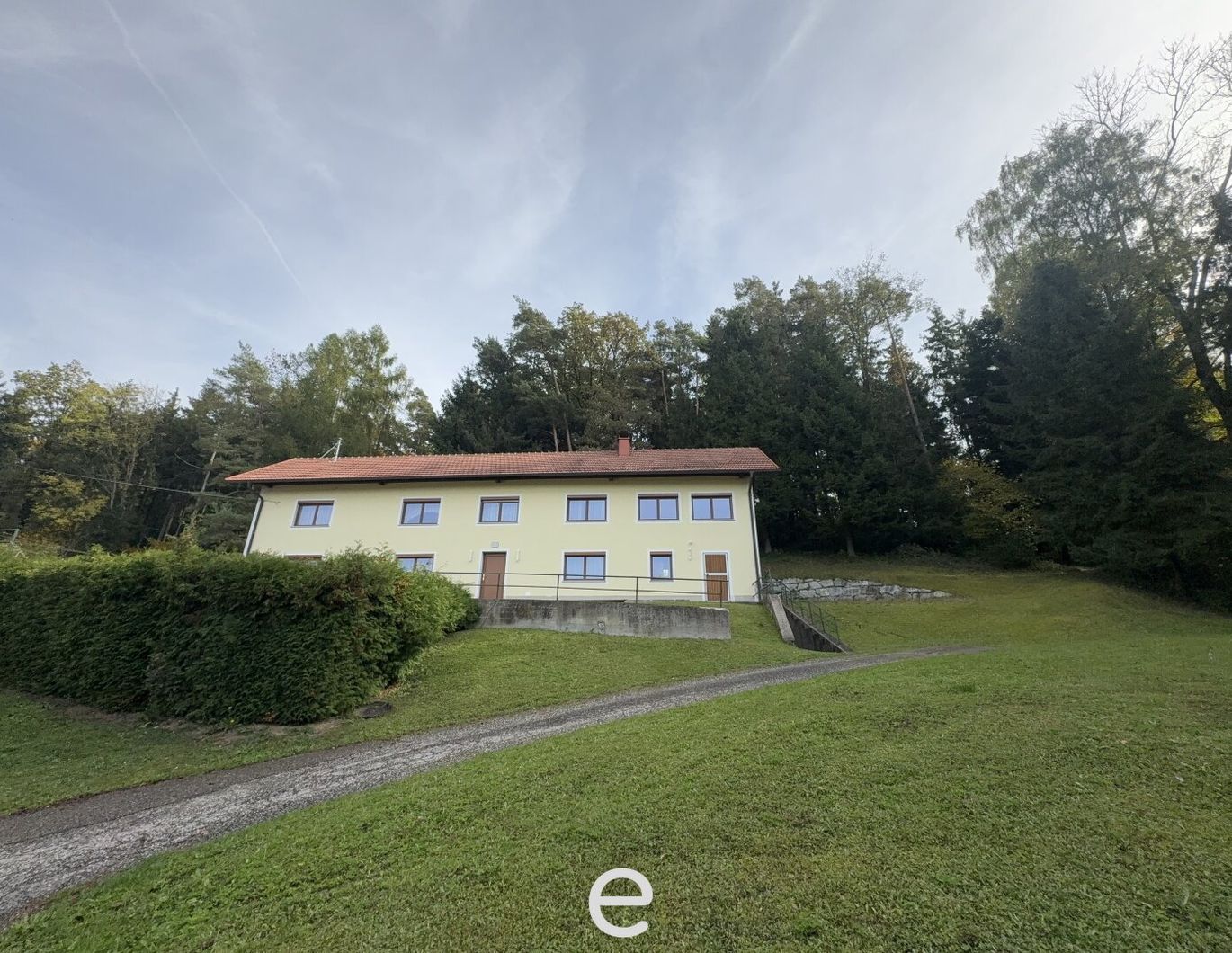 Großzügiges Familienhaus mit viel Potenzial in Naturlage in Weißkirchen!