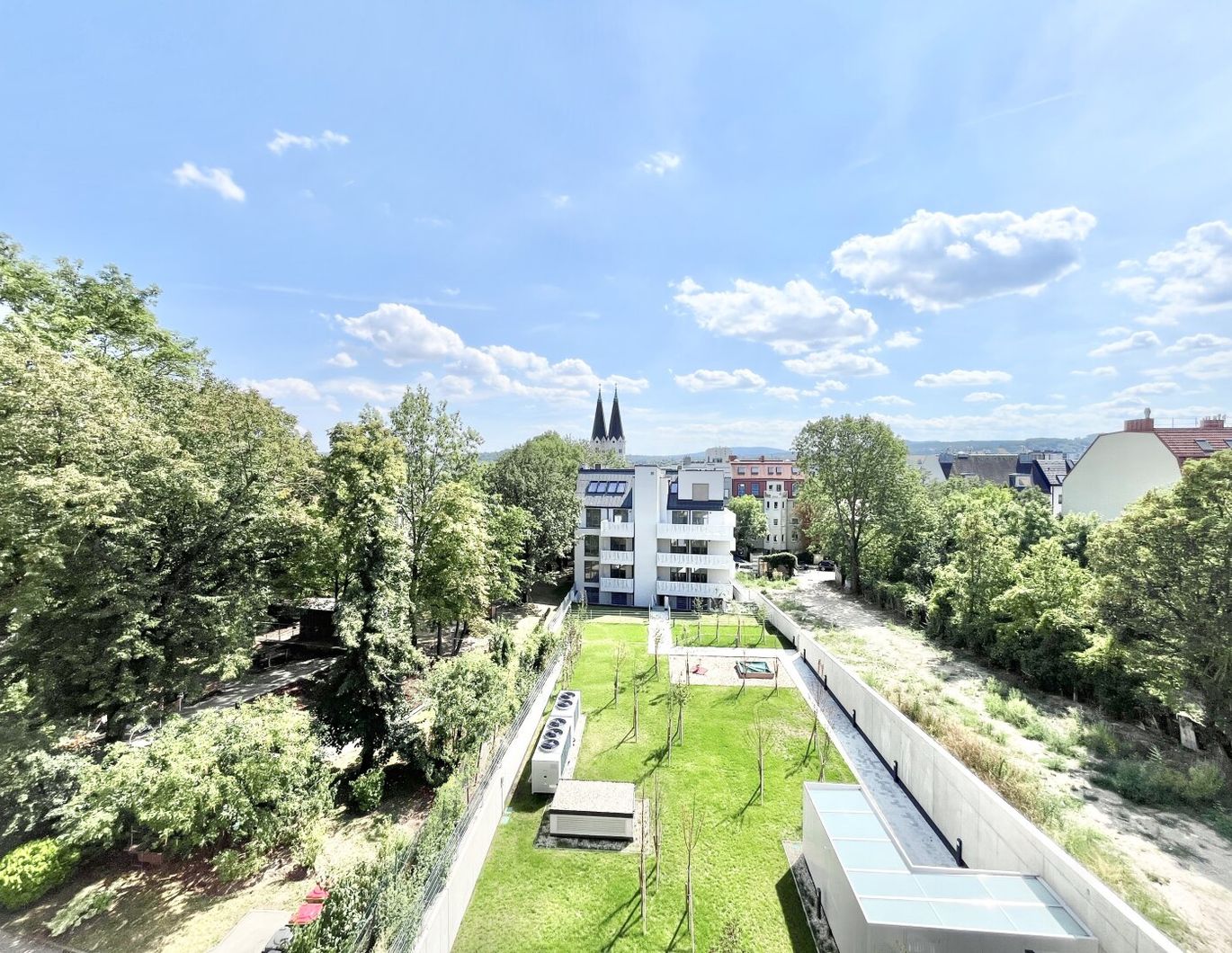 PREISREDUKTION! GRÜNOASE MIT 35 MODERNEN ERSTBEZÜGEN + TIEFGARAGE IN 1140 WIEN