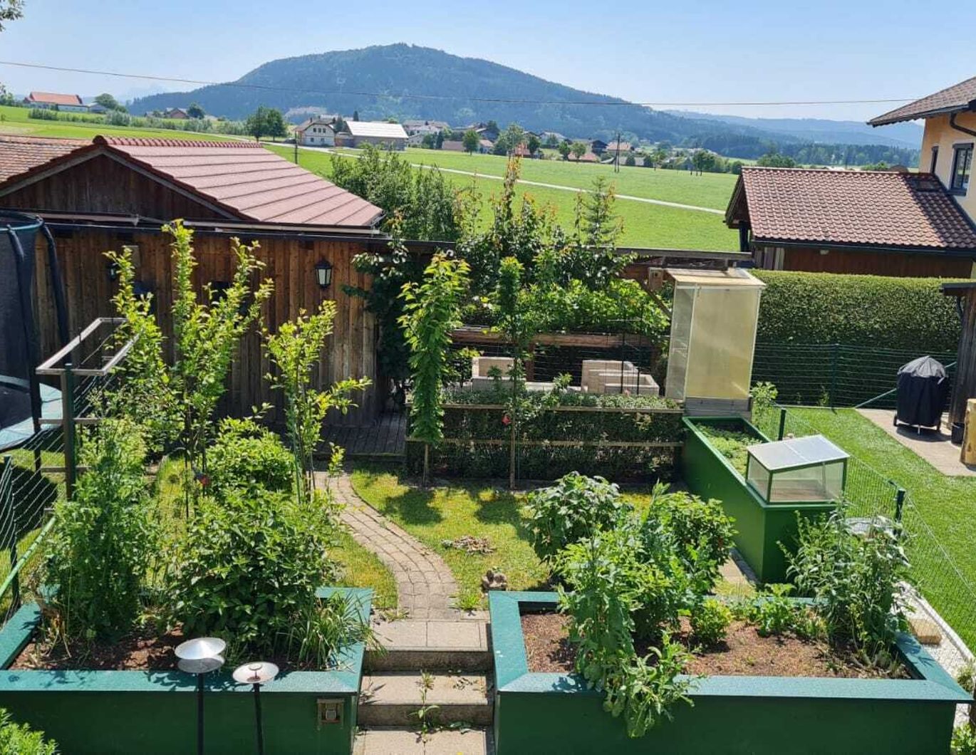Äußerst gemütliches und preislich attraktives Reihenhaus zu haben!