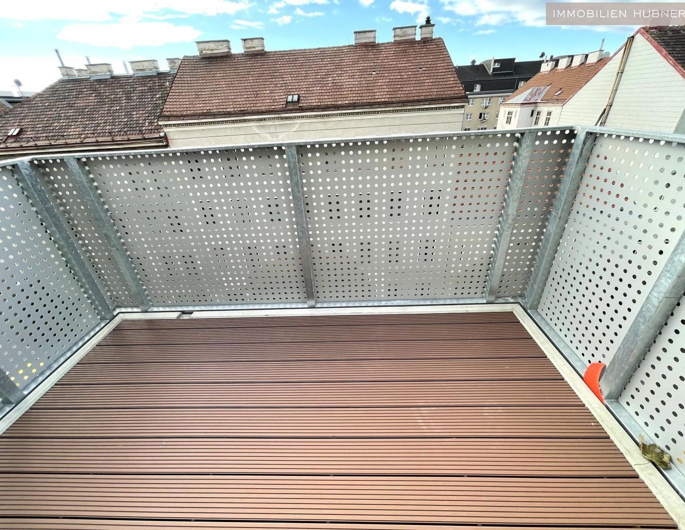 Süd-Balkon mit schönem Blick! Hochwertig ausgestattete Neubauwohnung!!