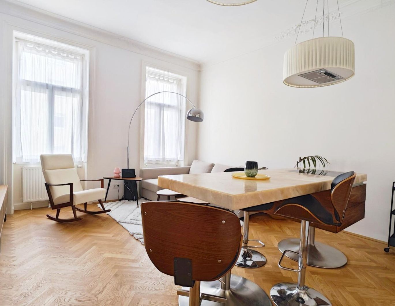 Wunderschöne 3-Zimmer Altbauwohnung bei der U3