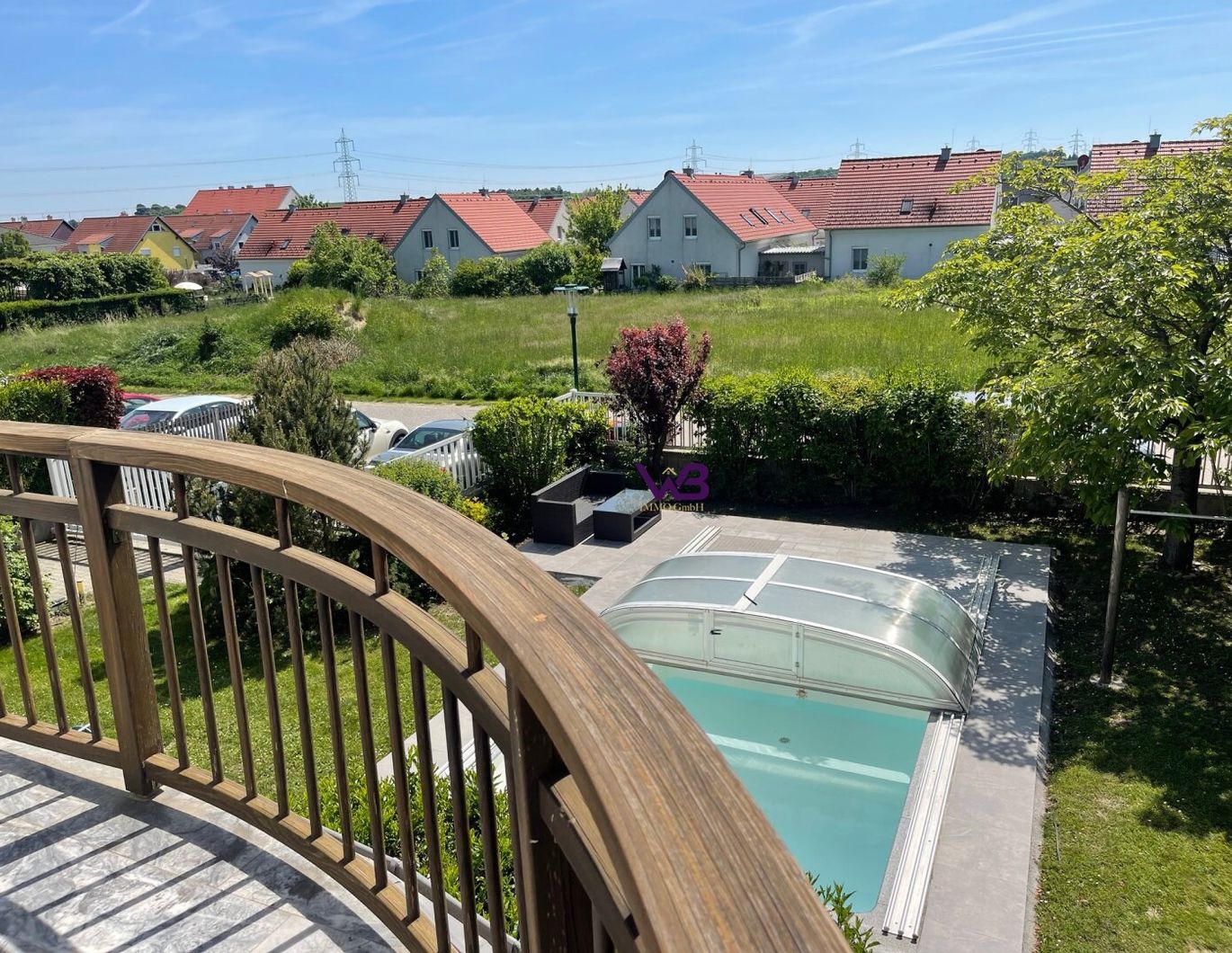 Großzügiges Einfamilienhaus mit Garage und Swimmingpool in einer begehrten Lage von Hagenbrunn!
