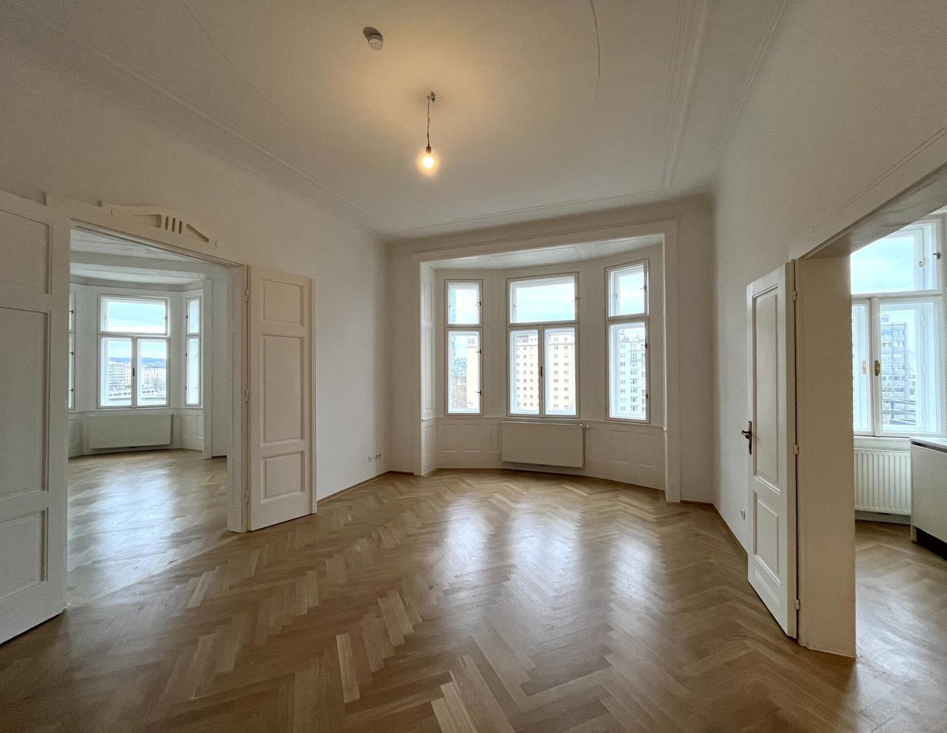 6-Zimmer-Altbautraum nahe Urania - zu mieten in 1010 Wien