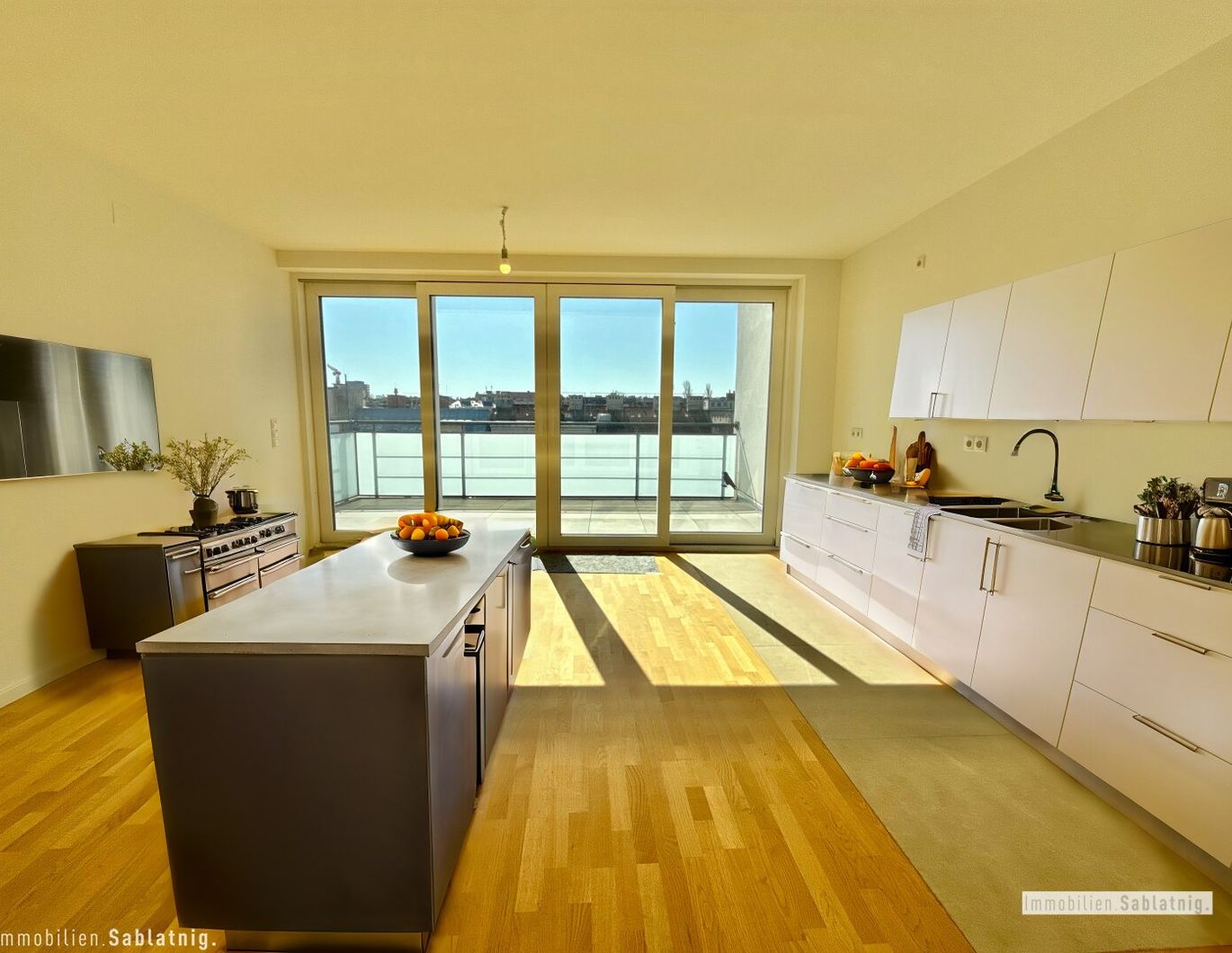 LUXURIÖSE DACHGESCHOSS-MAISONETTE! Traumhafter Stadtblick - Erstbezug!