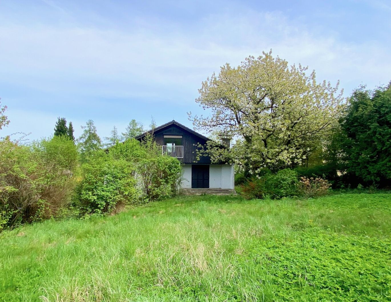 HAUS zu SANIEREN mit GARTEN im Wienerwald