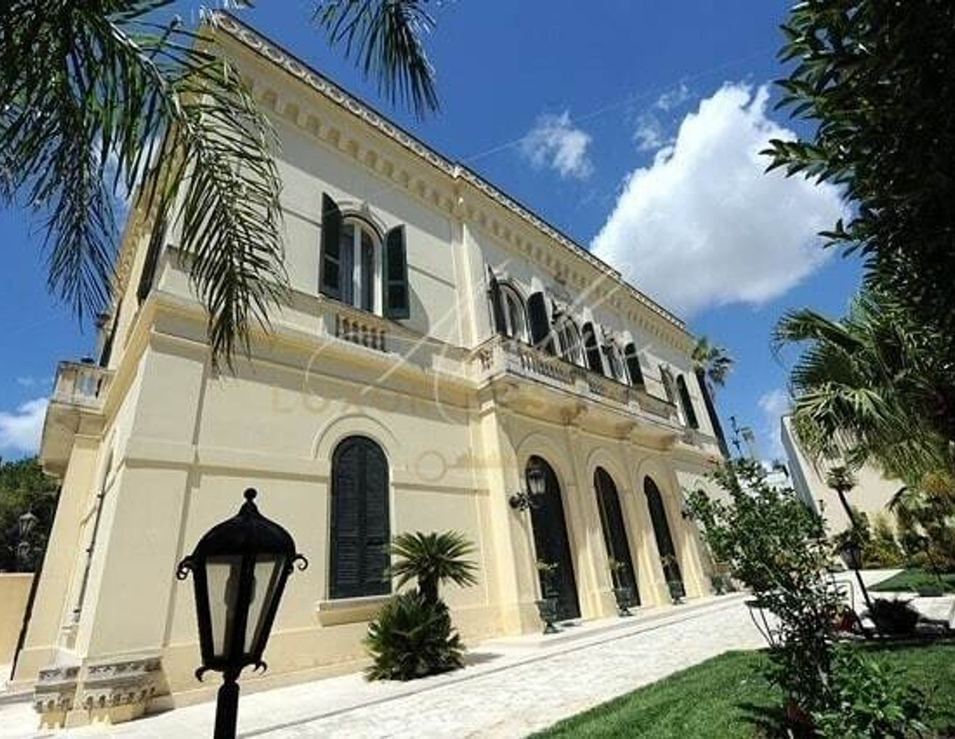 ALLESANO - HERRLICHE VILLA AUS DEM 19. JAHRHUNDERT