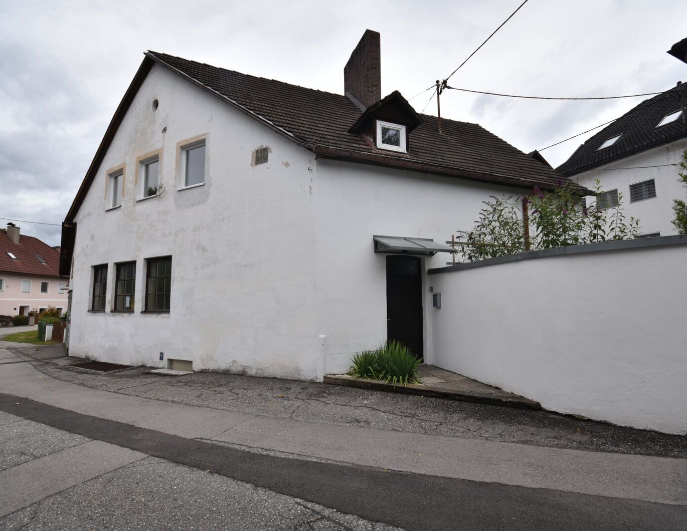 Wohnhaus mit Ausbaureserve in ruhiger Zentrumslage