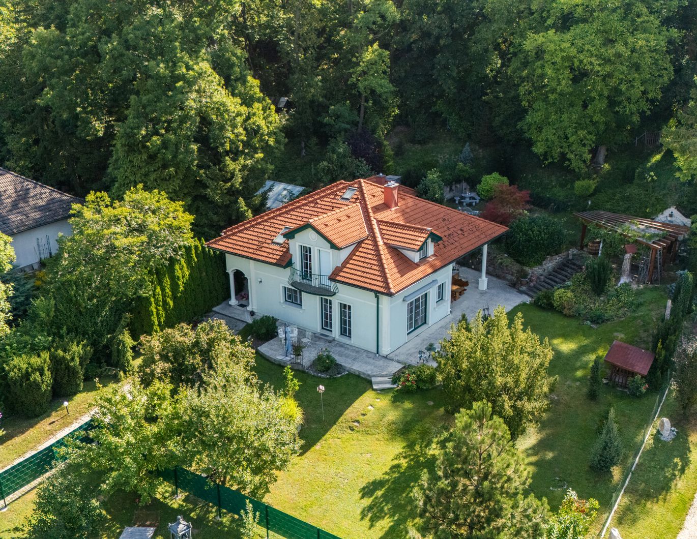Ihr Zuhause der Ruhe - mit traumhafter Natur und gleichzeitig toller, schneller Anbindung.