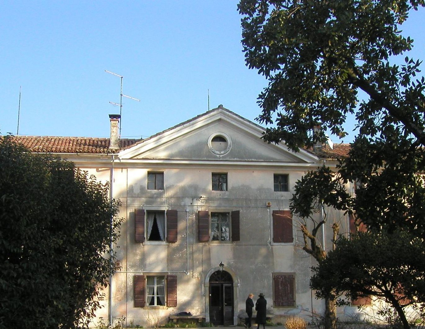 Italien - Buttrio: Großzügiges Anwesen mit hohem Potential | Italy - Buttrio: Spacious property with high potential