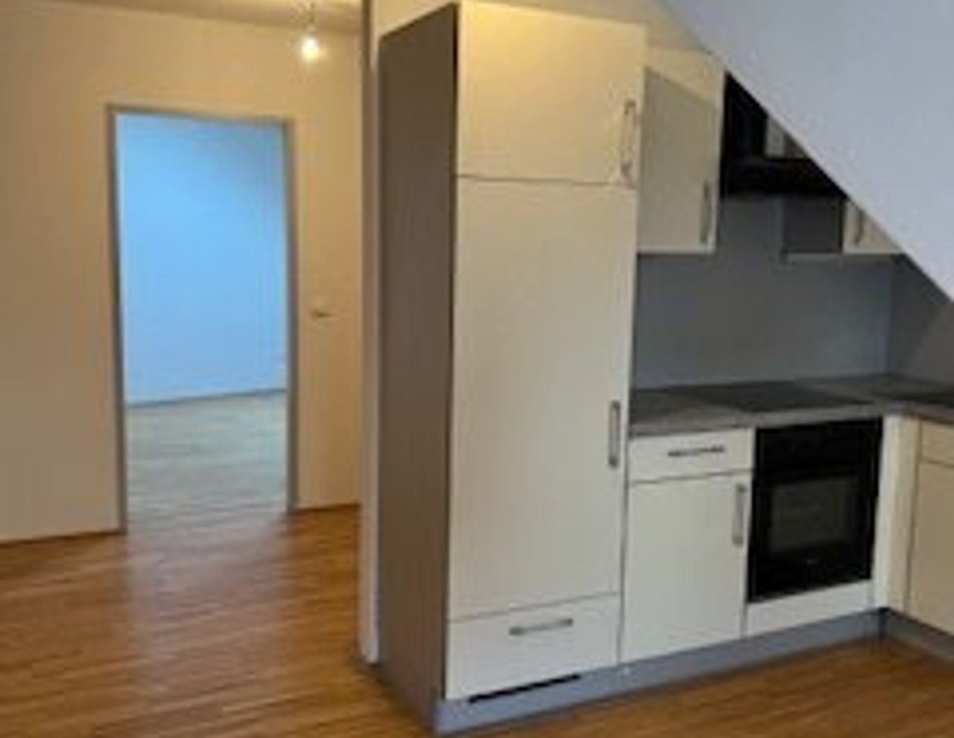 Urbane RARITÄT, Graz erleben: Moderne, gepflegte 3-Zimmer Wohnung plus Galerie, davon 1 Zimmer Kochen-/Essen-/ Wohnen, mit Stadtblick, nähe Kunsthaus, 5 Gehminuten zum Grazer Hauptplatz!