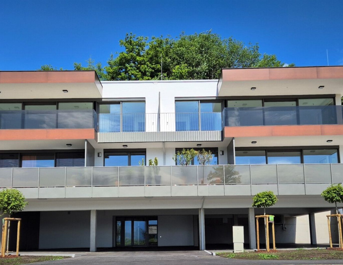 Dachgeschoßwohnung in Mondsee: Erstbezug mit Balkon und modernem Komfort!