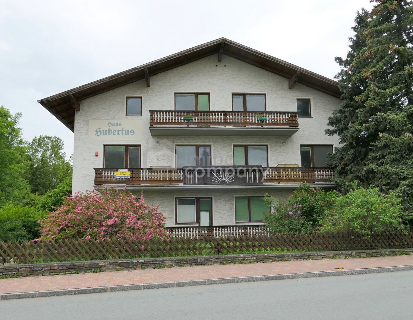 Haus mit Entwicklungskonzept für 10 Wohnungen