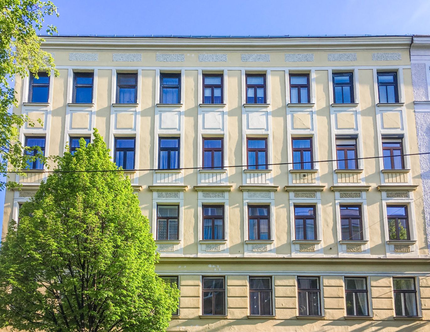 Renovierungsbedürftige Altbauwohnung Nähe Messe-Prater