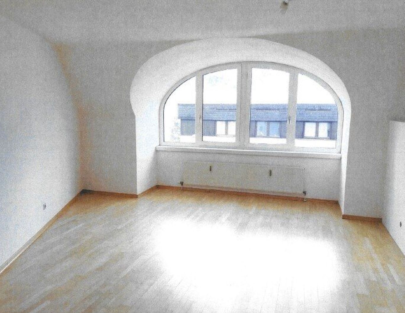 Lienz: großzügige 2-Zimmer-Dachgeschosswohnung Top 58 - Amlacherstraße 2