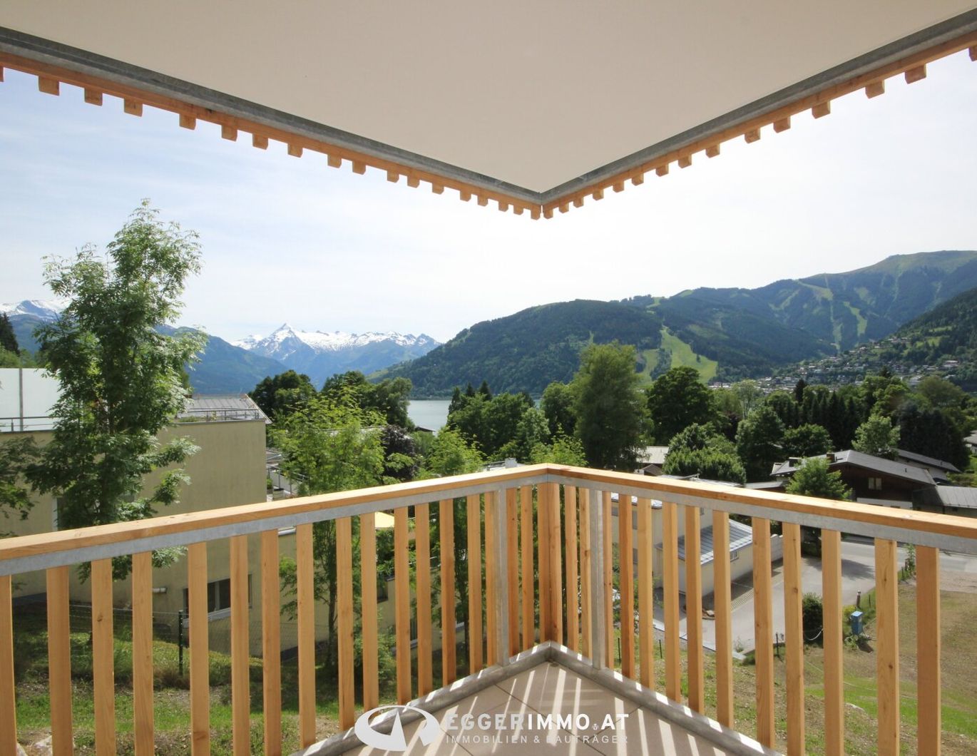Neuwertige, moderne 2 Zimmer Wohnung mit Seeblick in Zell am See / Thumersbach zu verkaufen