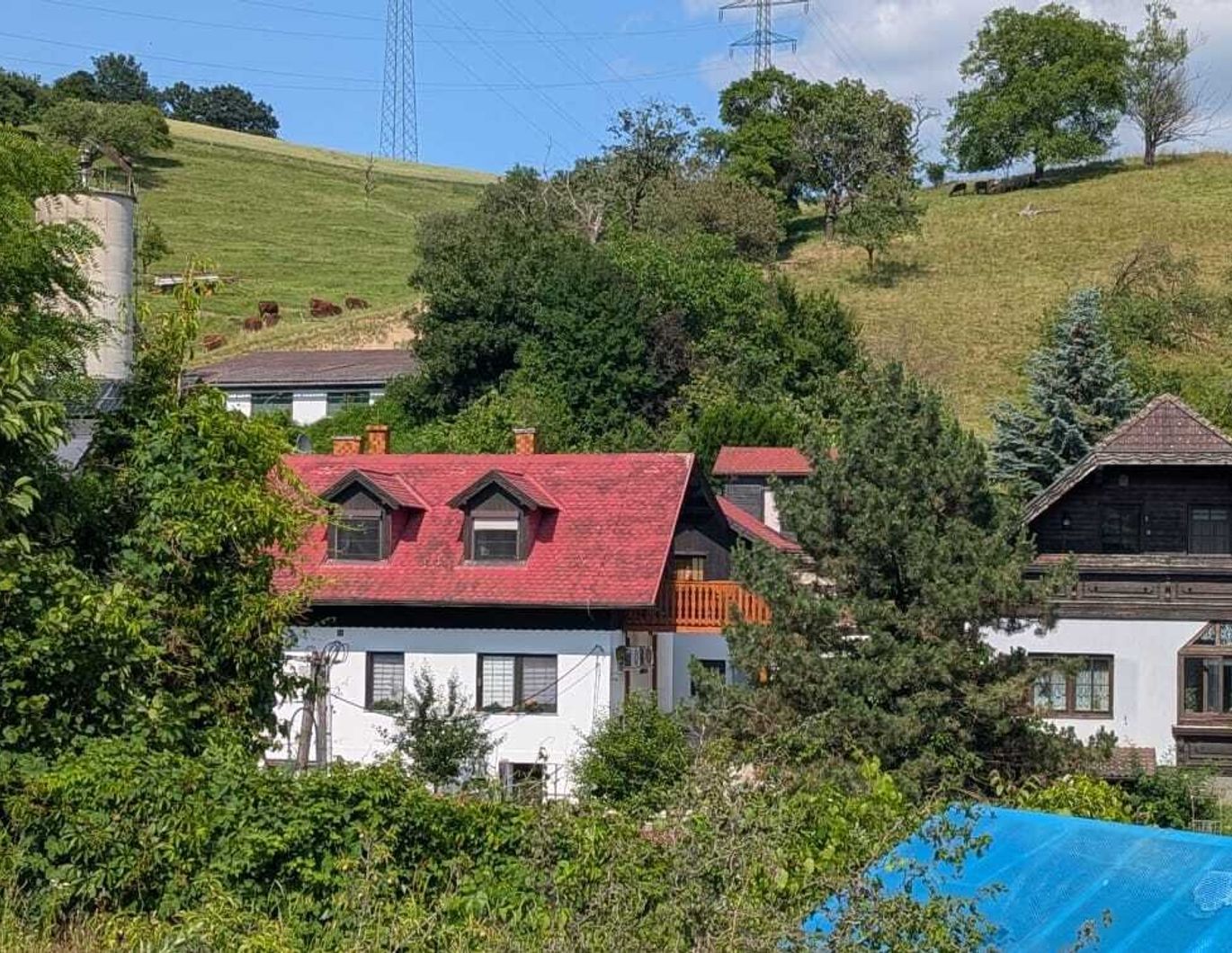 IDYLLISCHE GRÜNRUHELAGE - über 200 m² Wohnfläche - 1.463 m² Grund - zwei getrennte Wohneinheiten