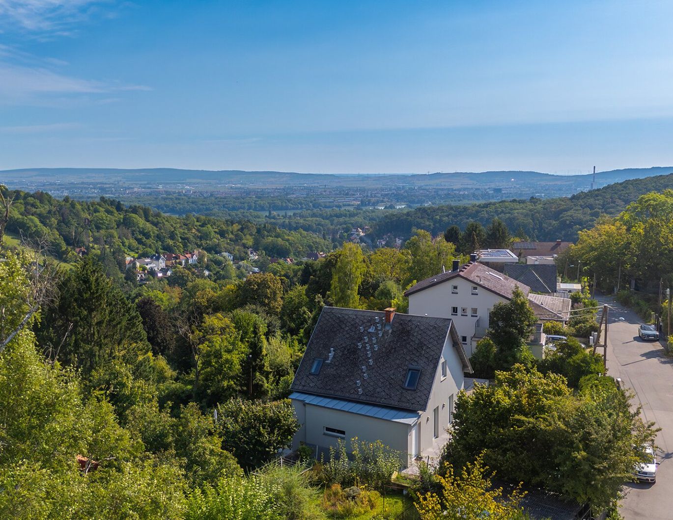 Weitblick für ein ganzes Leben - Ihre Villa auf Eigengrund mit 2 Dachterrassen voller Himmel!