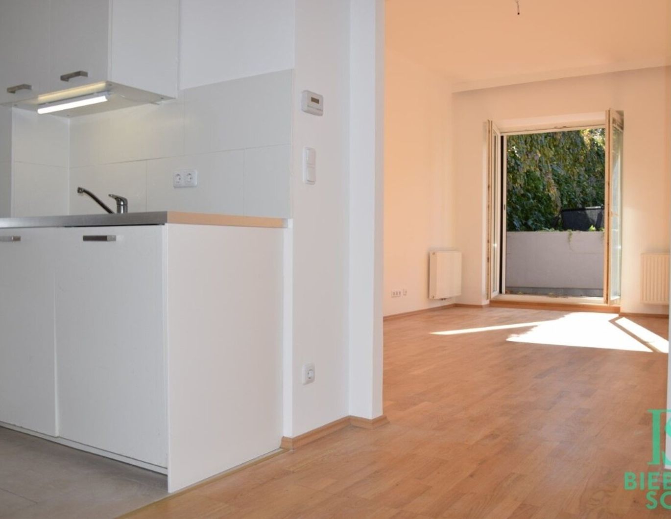 Mitten im 5.! Westterrasse - Top renovierte, große, sonnige Wohnung - Ruhelage