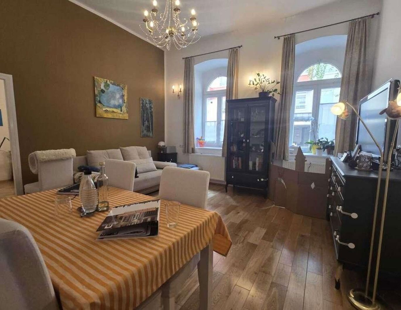 4 Zimmer-Wohnung in Innenstadtnähe ideal für Familien, WG oder Praxisgemeinschaft