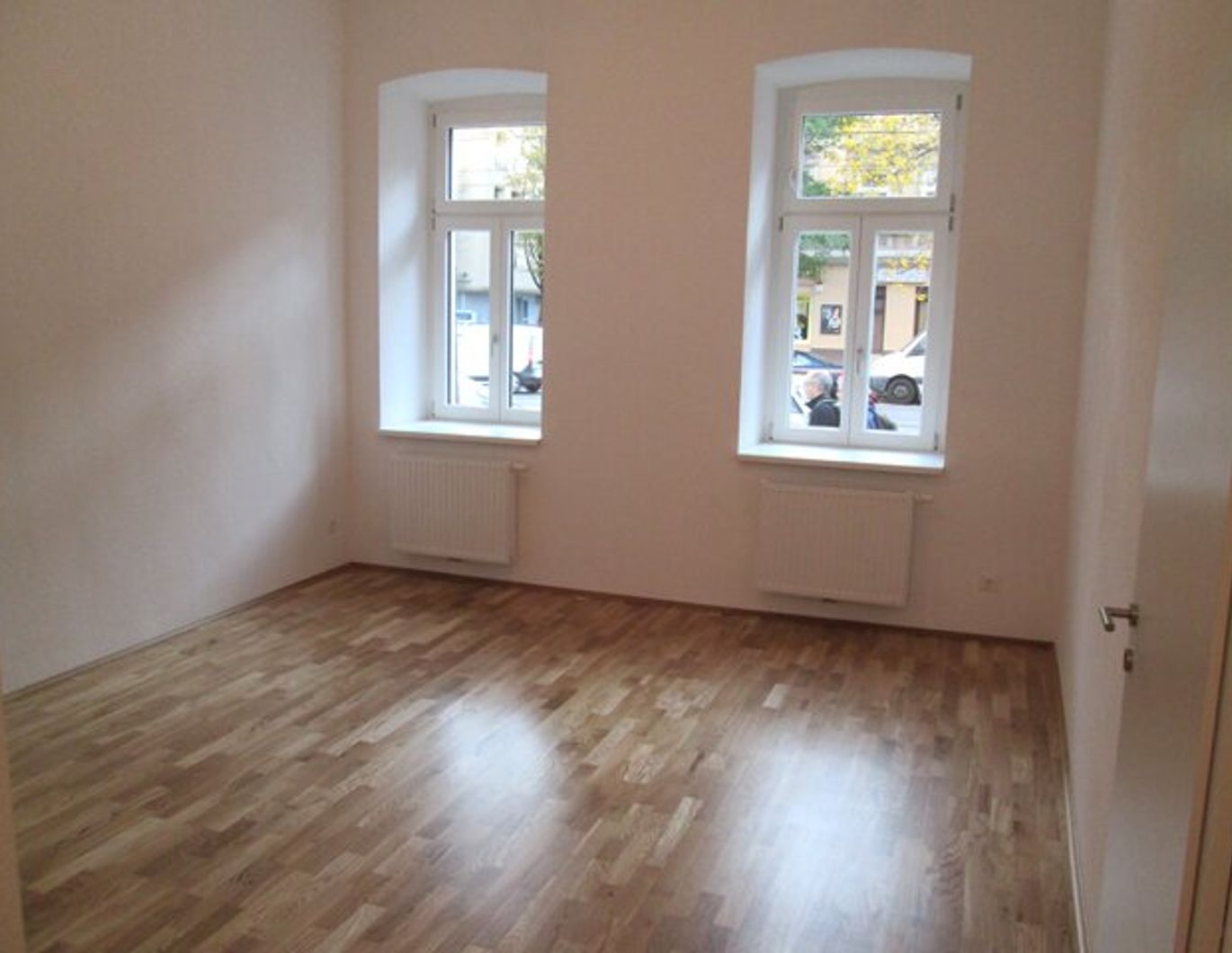 Erdgeschoss - großzügige 2 Zimmerwohnung nächst U6-Dresdnerstraße - unbefristet!