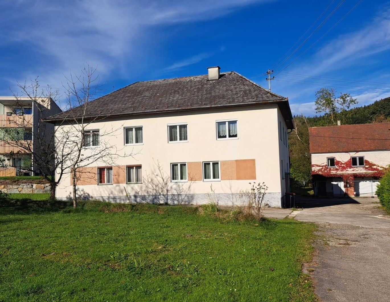 !!! VERTRAGSANBOT liegt vor!!! Mehrfamilienhaus mit vielen Möglichkeiten