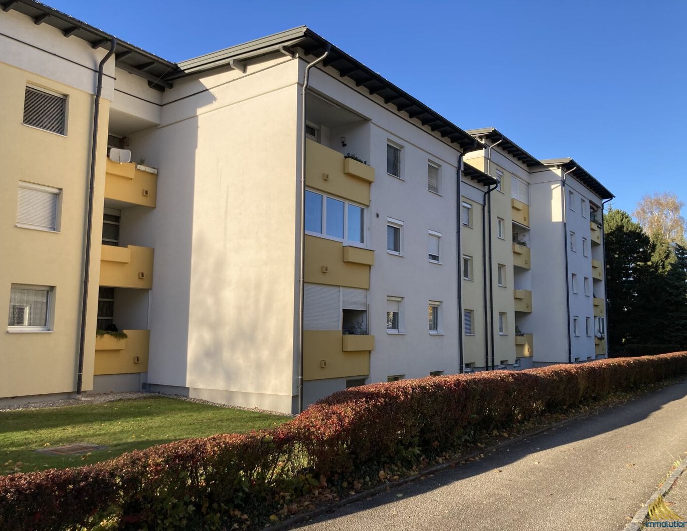 Solide 3-Zimmer-Eigentumswohnung inkl. Tiefgarage - teilsaniert & sofort bezugsfertig - ruhige Lage in Attnang-Puchheim