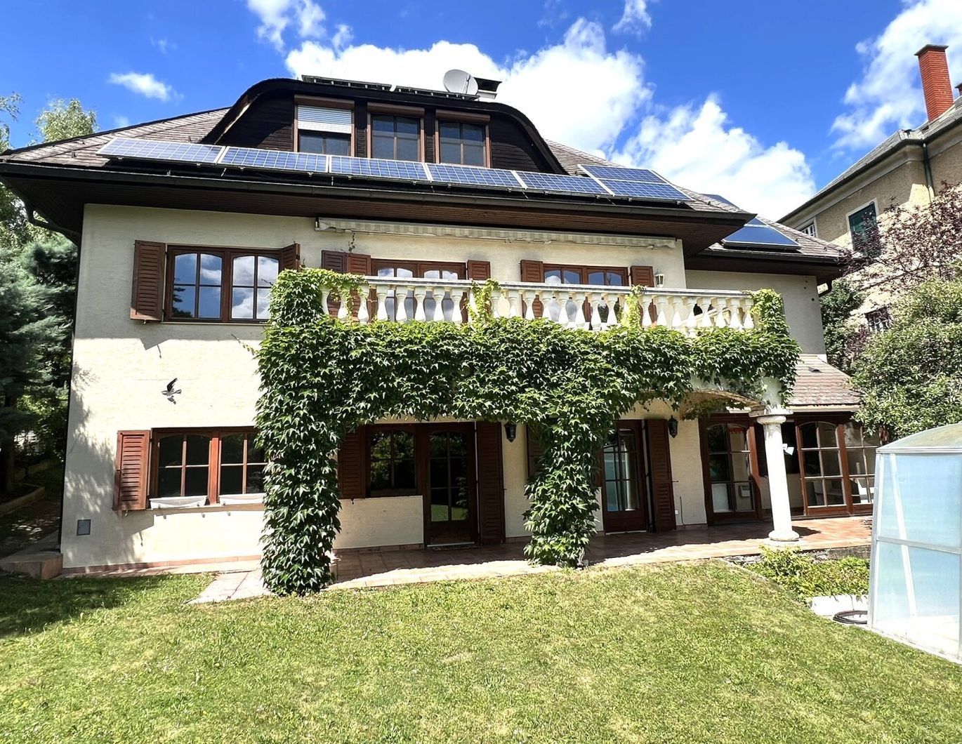 Rarität (!) Großzügige Villa in Badener Bestlage am Mitterberg mit prächtigem Garten - zentrumsnahe (!)