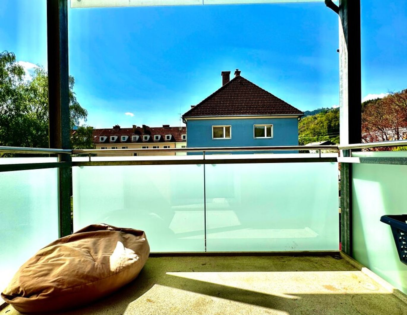 AB 01.01.2026 VERFÜGBAR I NEUE KÜCHE I BALKON I RUHIG I BADEWANNE I LICHTDURCHFLUTET I SONNIG I ZENTRAL I HAUSTIERE WILLKOMMEN I PROJEKT WOHNEN I