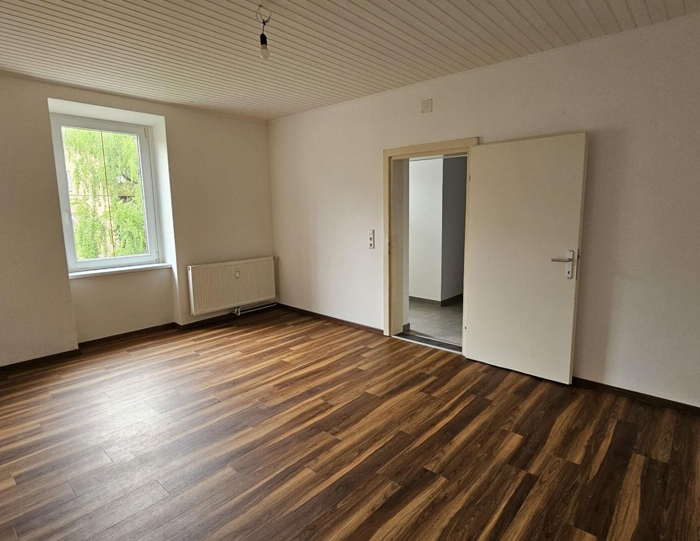 Frisch saniert 1-Zimmerwohnung mit Küche