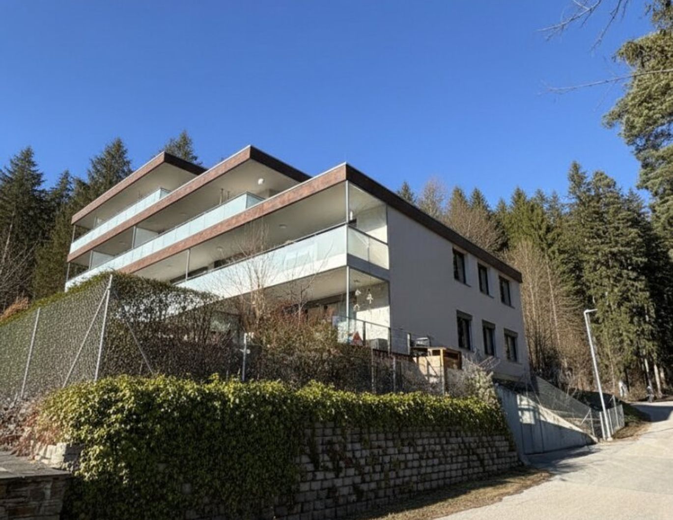 Hochwertige 4-Zimmer-Wohnung mit großer Sonnenterasse