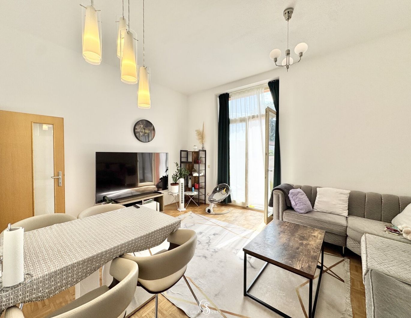 Attraktive 3-Zimmer-Wohnung mit Süd-Balkon und großzügiger Raumhöhe