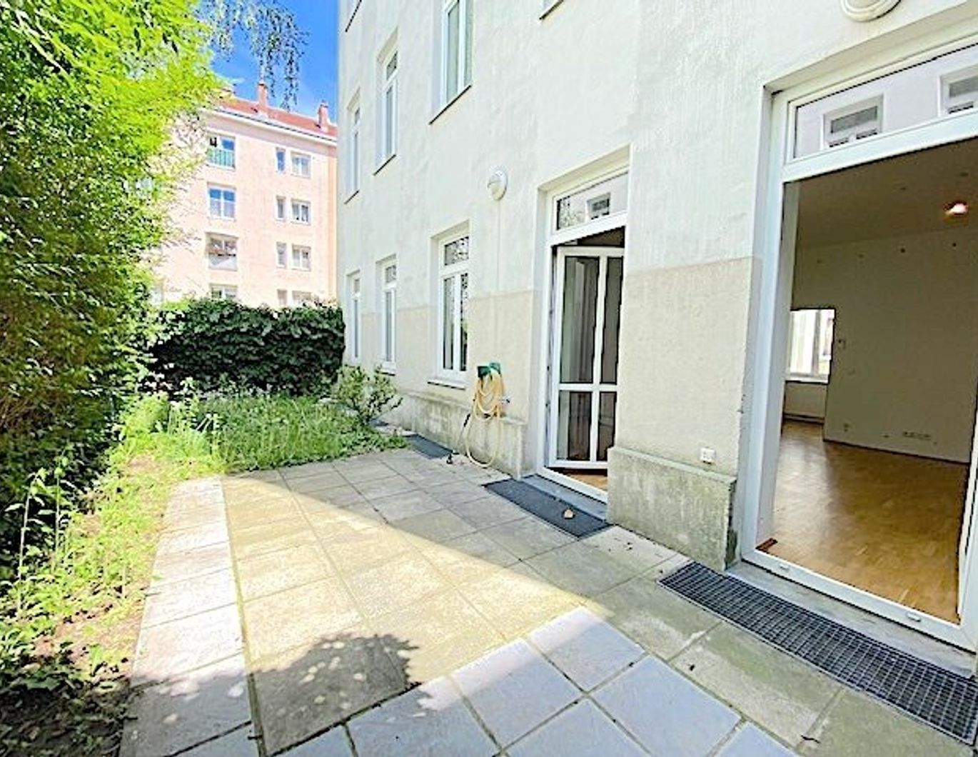 NEUER PREIS! PROVISIONSFREI VOM EIGENTÜMER! 3-ZIMMER ALTBAUWOHNUNG MIT GARTEN NÄHE HERNALSER HAUPTSTRASSE!